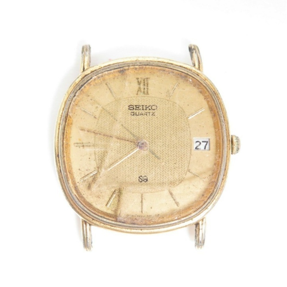 Vintage SEIKO QUARTZ Broken Men's Wristwatch 4 Parts Restoration Repair